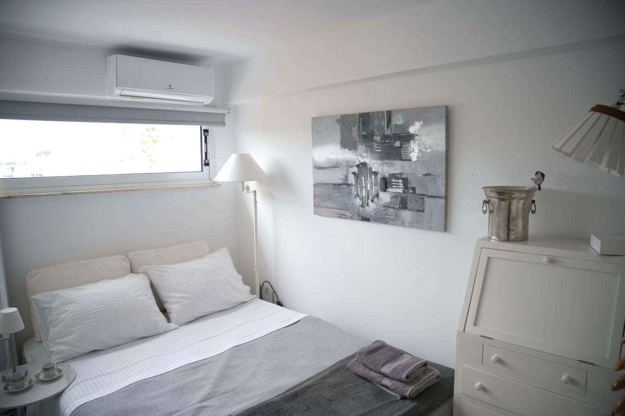 Central Aesthetic Studio With Panoramic Views 파트라 외부 사진